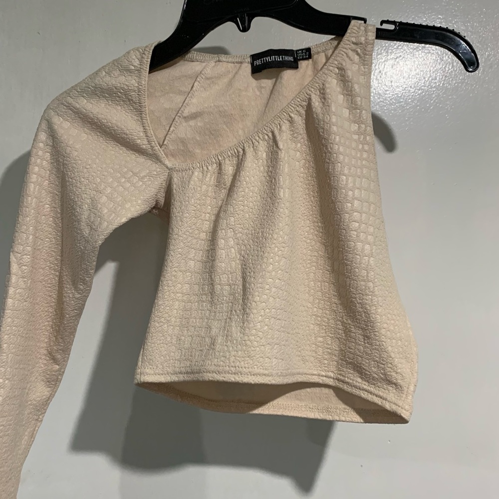 One sleeve crop top